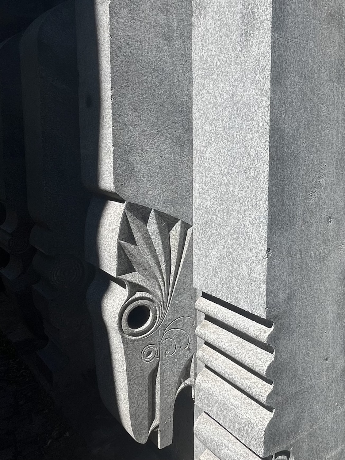 Часть Mausoleum of Struggle and Victory